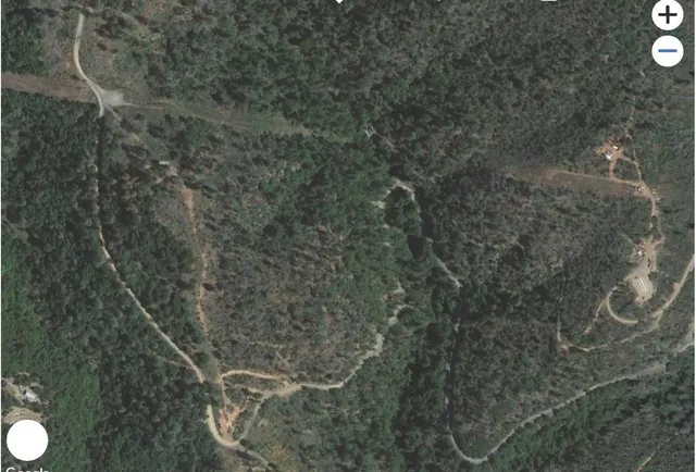 a picture of a room with a bench