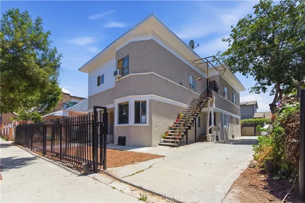$1,290,000 | 2208 Toberman Street, Los Angeles, CA 90007