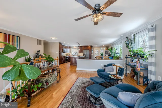 $950,000 | 6112 Harmon Place, Springfield, VA 22152