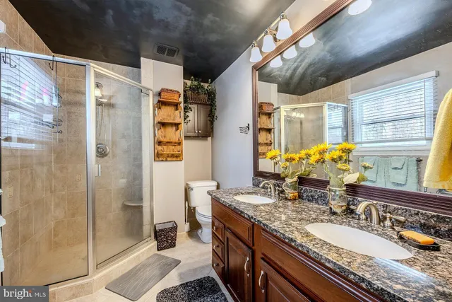 $950,000 | 6112 Harmon Place, Springfield, VA 22152