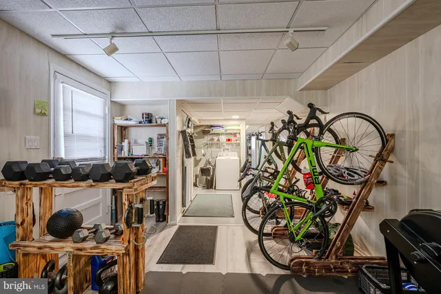 $950,000 | 6112 Harmon Place, Springfield, VA 22152