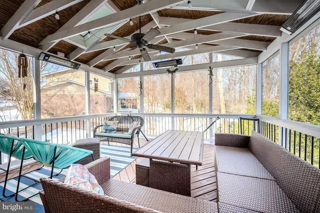 $950,000 | 6112 Harmon Place, Springfield, VA 22152