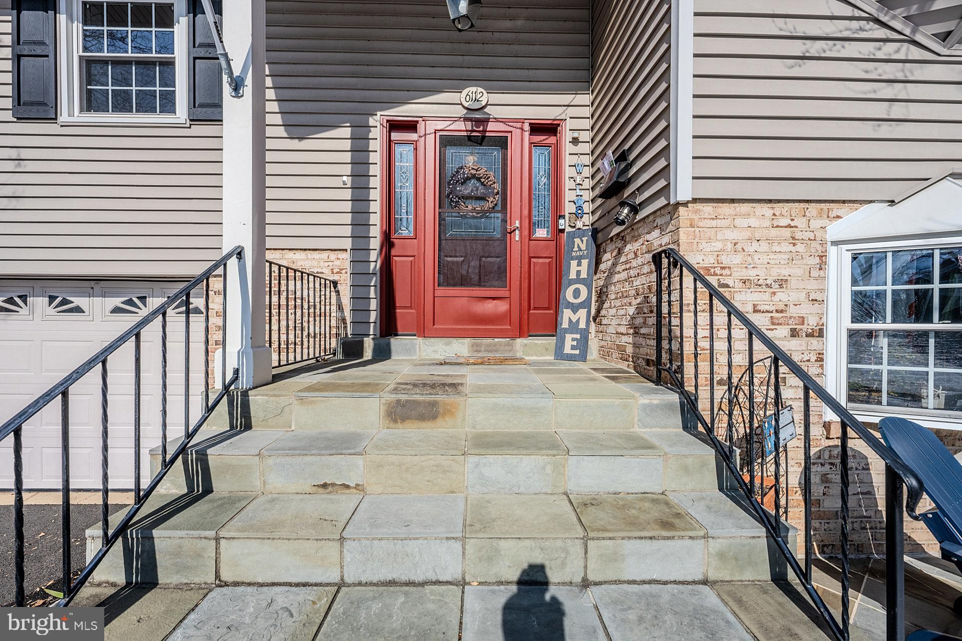 6112 Harmon Place Springfield, VA 22152 - Photo 6 of 33 a view of entryway