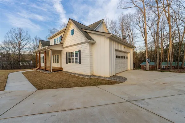 $475,000 | 450 Oliver Ridge Drive, Commerce, GA 30529