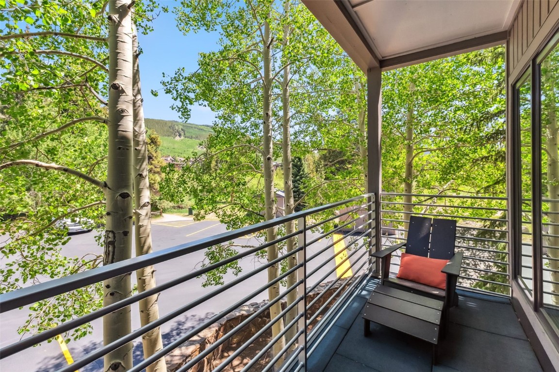1207 West Keystone Road, Unit 2701 Keystone, CO 80435 - Photo 16 of 41 View of balcony