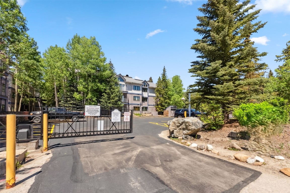 1207 West Keystone Road, Unit 2701 Keystone, CO 80435 - Photo 31 of 41 View of gate