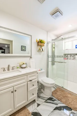 $769,999 | 1555 Longleaf Drive, Effort, PA 18330