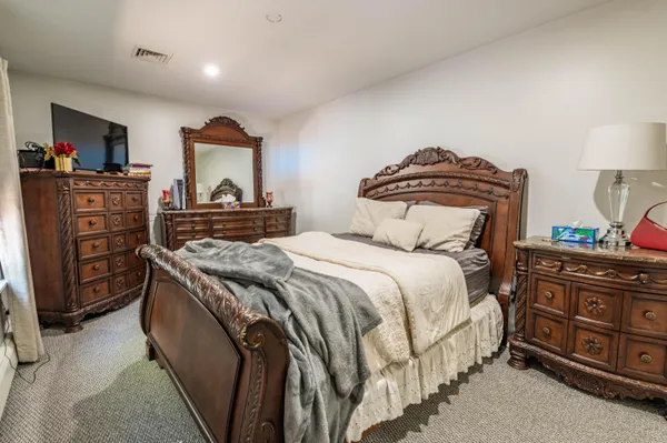 $725,000 | 1555 Longleaf Drive, Effort, PA 18330