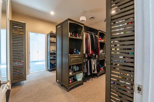 $769,999 | 1555 Longleaf Drive, Effort, PA 18330