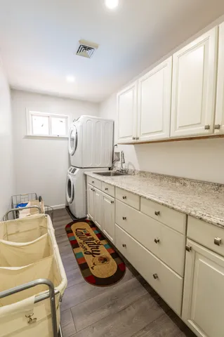 $769,999 | 1555 Longleaf Drive, Effort, PA 18330