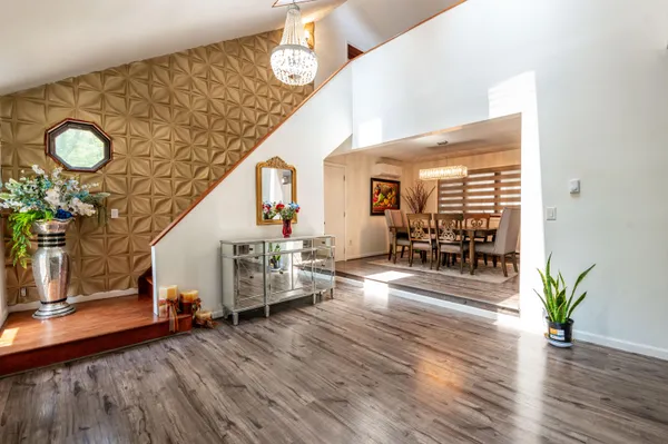 $725,000 | 1555 Longleaf Drive, Effort, PA 18330