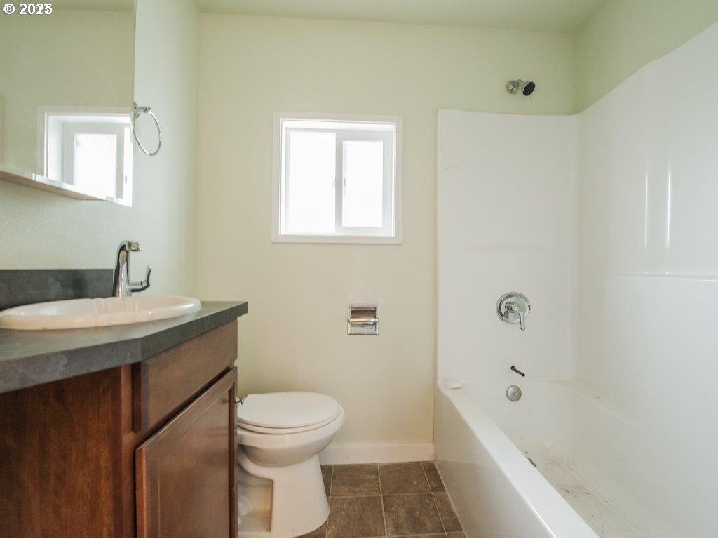 934 Southeast Nehalem Street Portland, OR 97202 - Photo 11 of 32