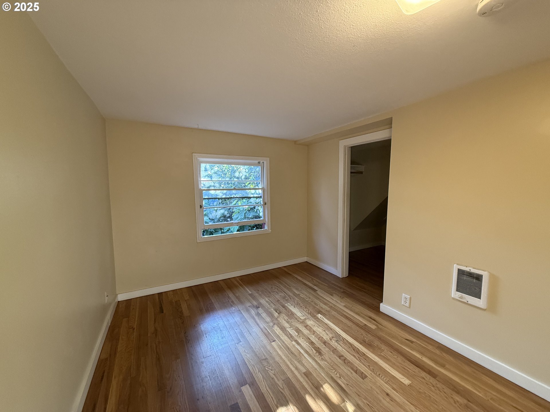 934 Southeast Nehalem Street Portland, OR 97202 - Photo 13 of 32