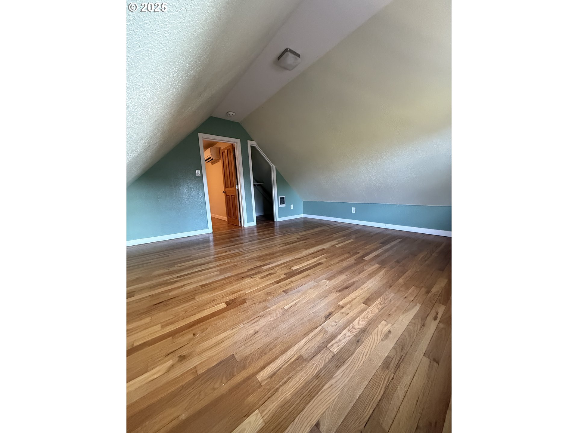 934 Southeast Nehalem Street Portland, OR 97202 - Photo 16 of 32