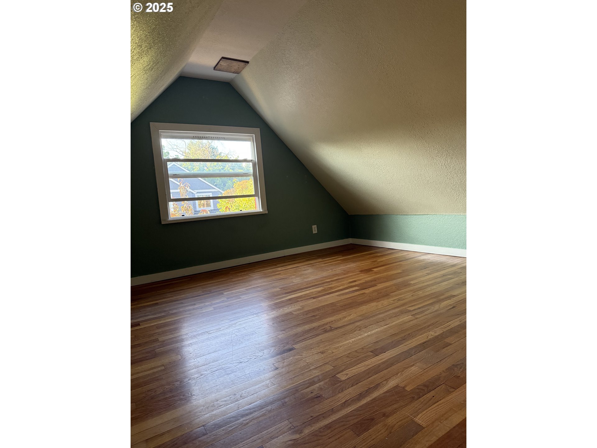 934 Southeast Nehalem Street Portland, OR 97202 - Photo 19 of 32