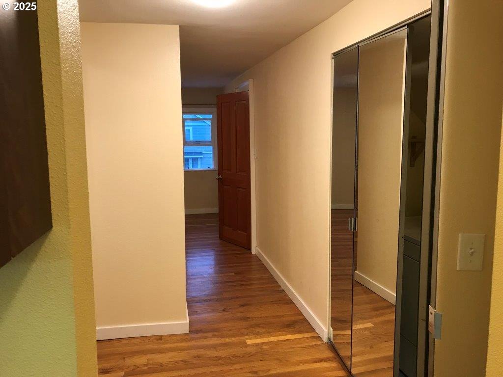 934 Southeast Nehalem Street Portland, OR 97202 - Photo 6 of 32