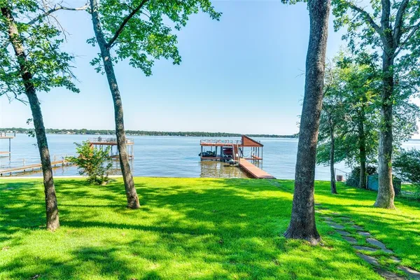 $795,000 | 194 Shady Shores Drive, Mabank, TX 75156