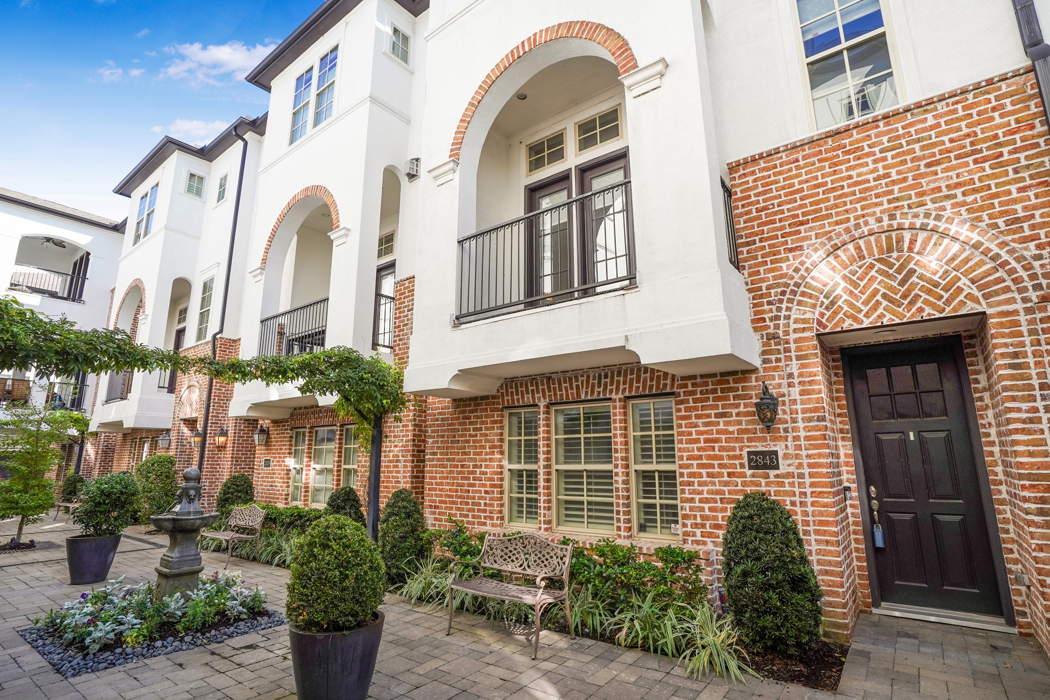 2843 Rusk Street Houston, TX 77003 - Photo 1 of 29