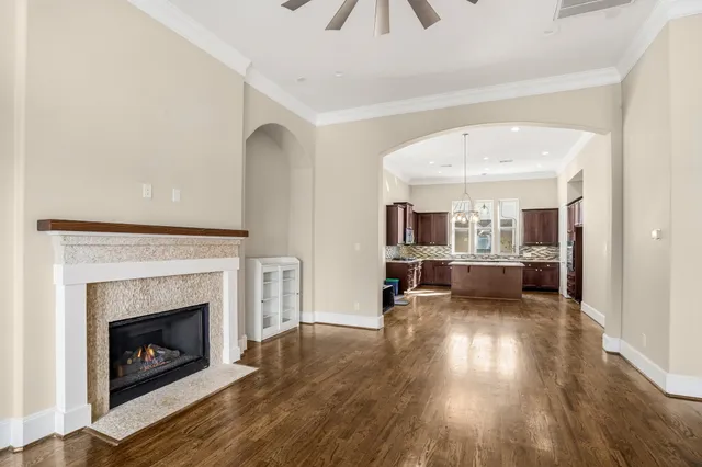 $449,999 | 2843 Rusk Street, Houston, TX 77003