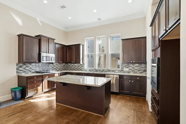 $449,999 | 2843 Rusk Street, Houston, TX 77003