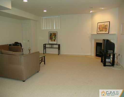 2 Rozalyn Lane Old Bridge, NJ 08879 - Photo 5 of 8 Gallery Image 5