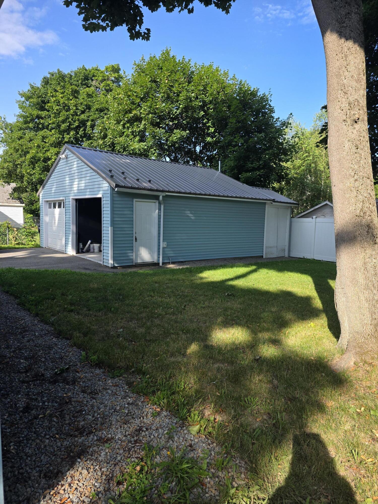 22 Lane Street Bangor, ME 04401 - Photo 3 of 44 1000004586
