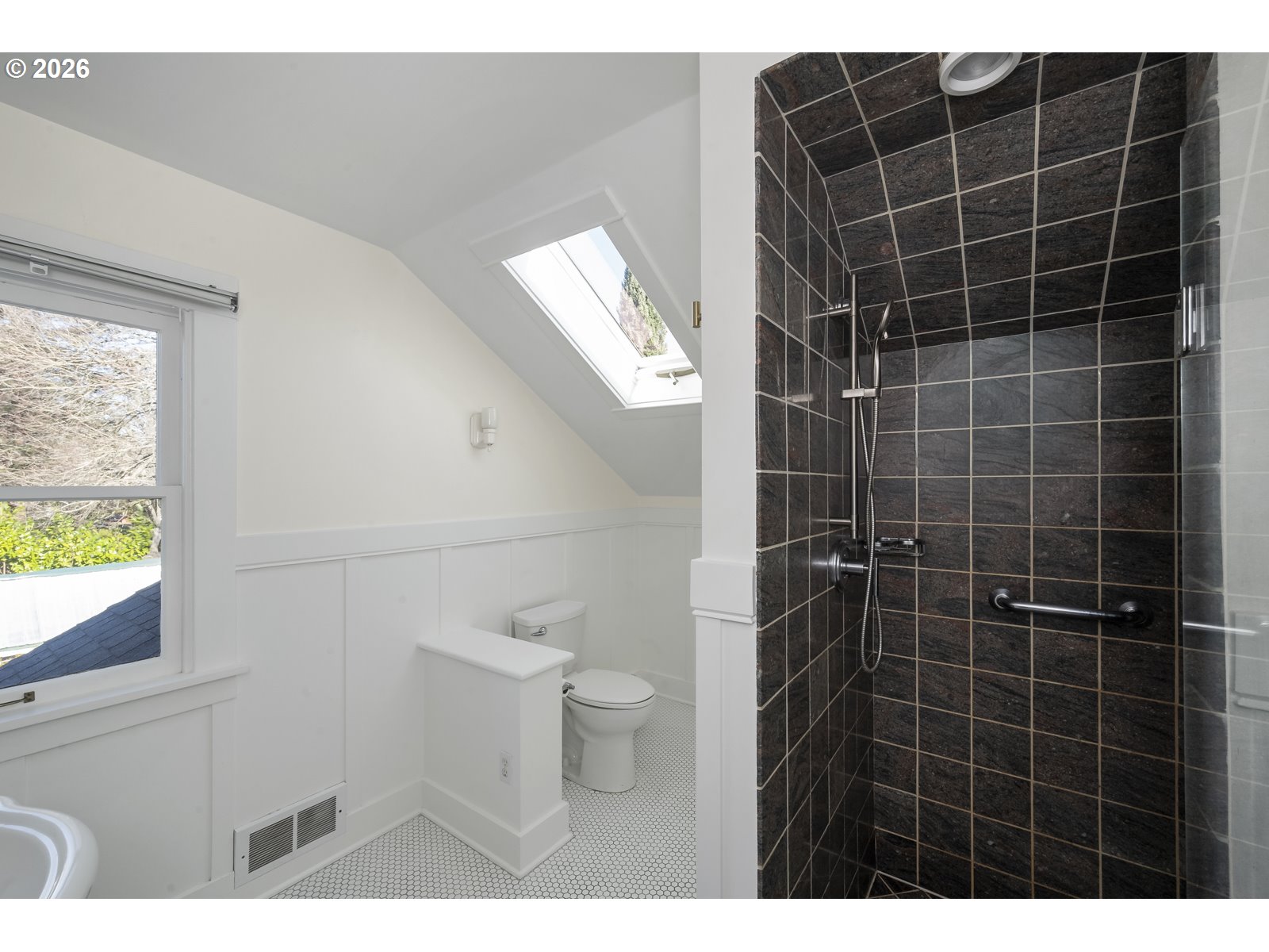 7060 Southeast 13th Avenue Portland, OR 97202 - Photo 33 of 46