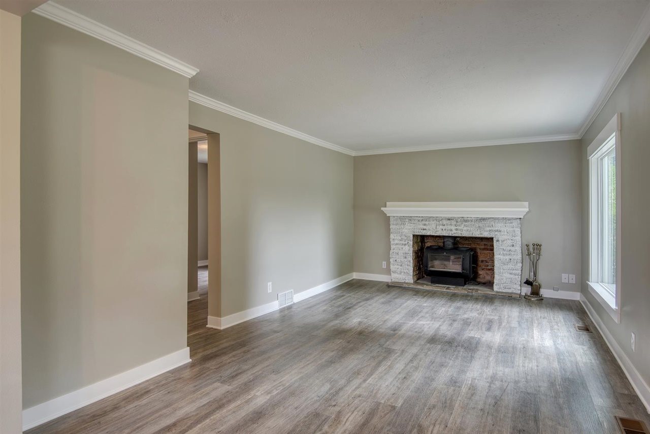 1503 South Bowdish Road Spokane Valley, WA 99206 - Photo 5 of 50 Gallery Image 5