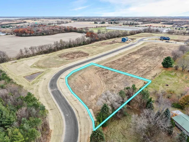 $119,900 | Lot 15 Hawks View, Edgerton, WI 53534
