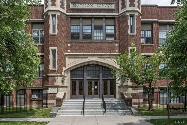 $249,900 | 917 Madison Street, Unit 104, Syracuse, NY 13210