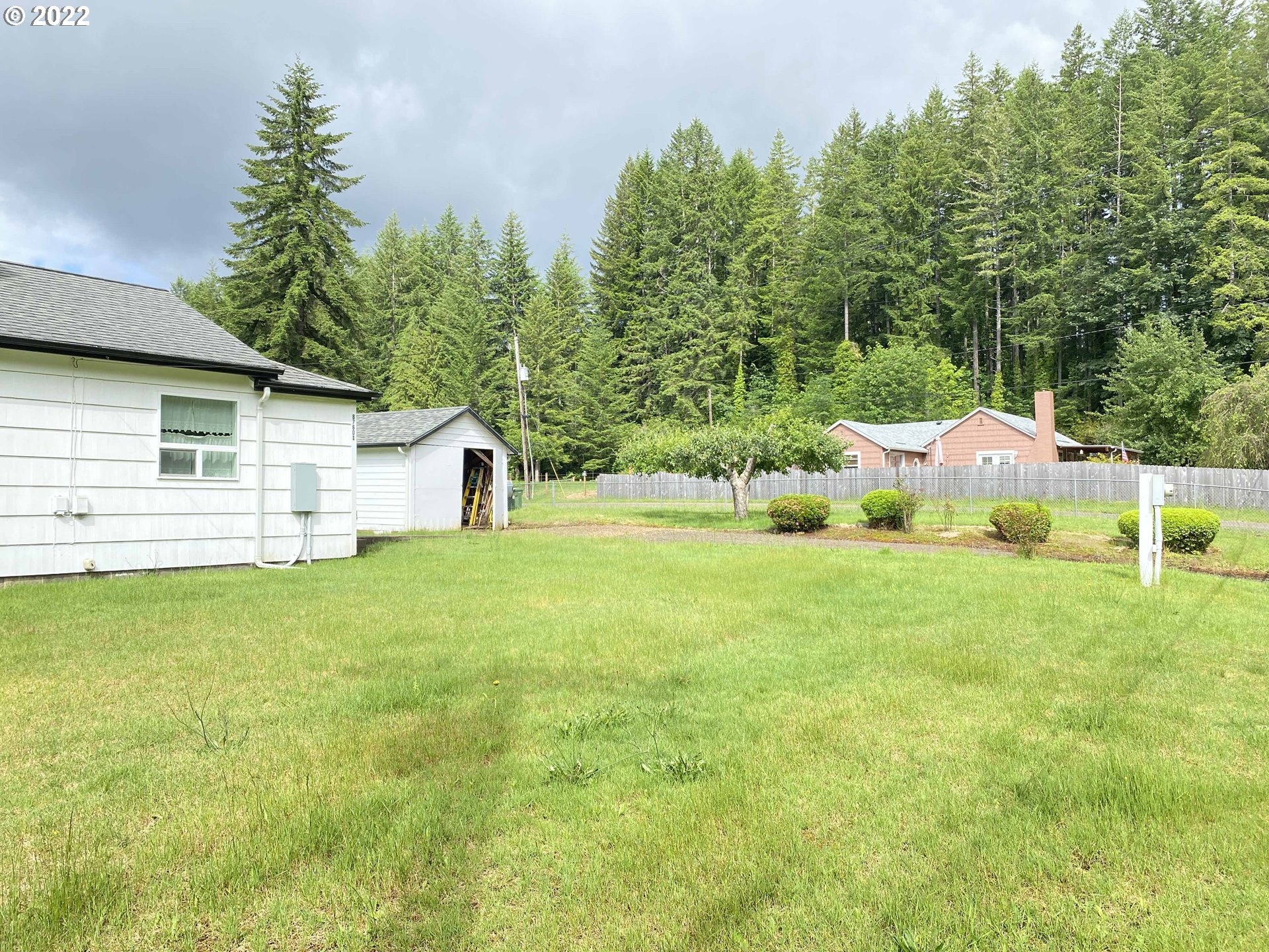 87601 Rice Road Mapleton, OR 97453 - Photo 28 of 32 Yard