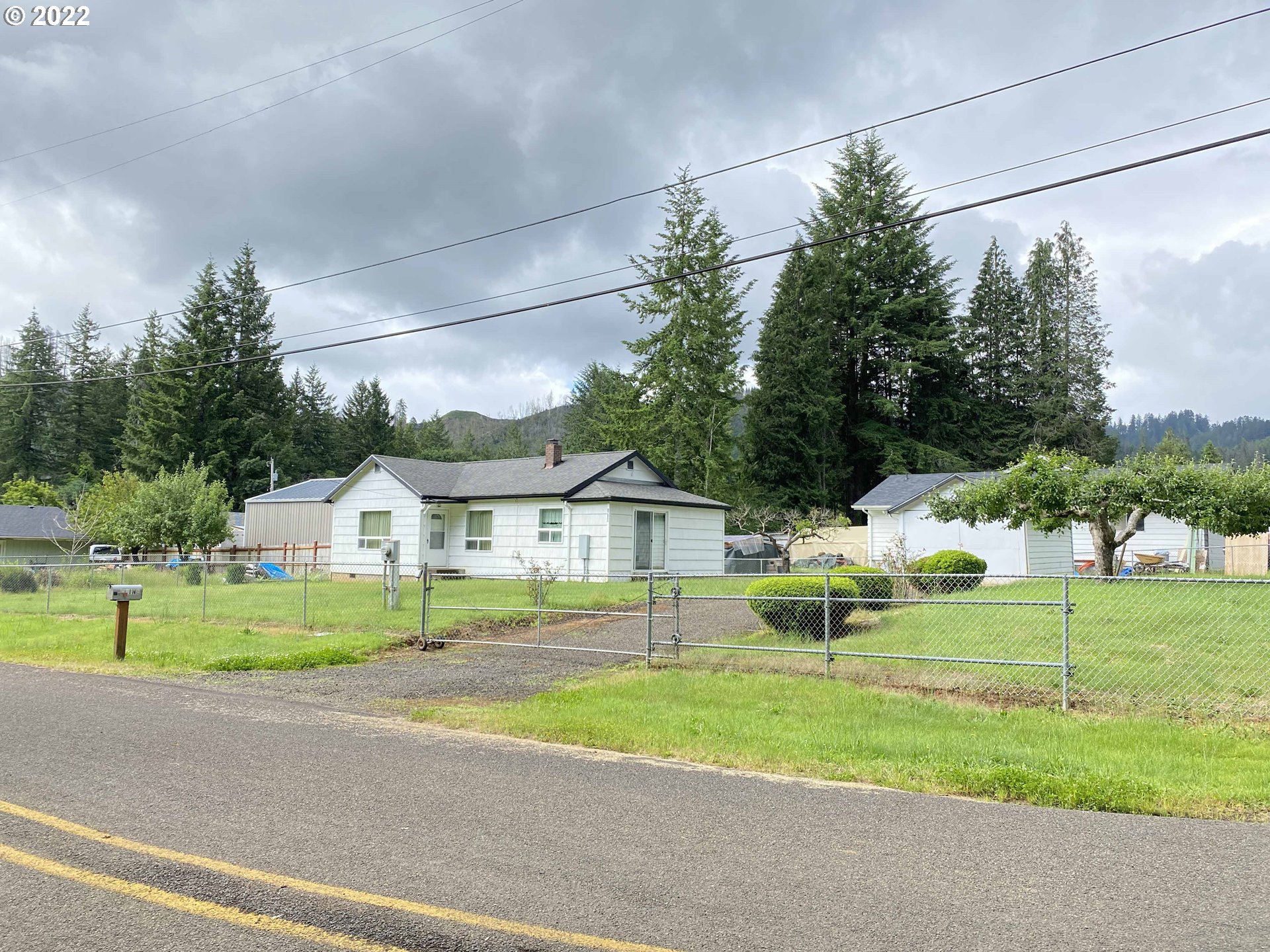 87601 Rice Road Mapleton, OR 97453 - Photo 3 of 32 View