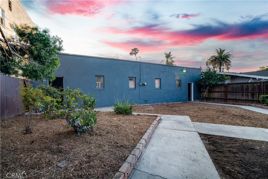 843 Cedar Avenue Long Beach, CA 90813 - Photo 29 of 42 a view of a backyard with a garden