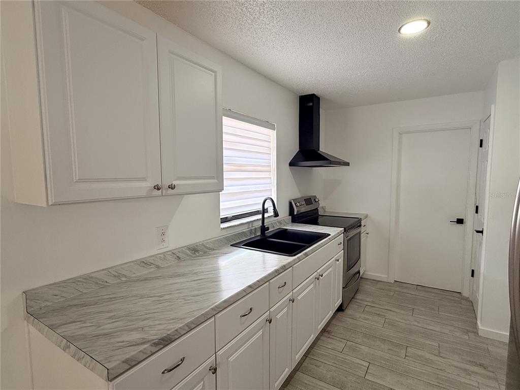 13186 Thrush Street Spring Hill, FL 34609 - Photo 8 of 21