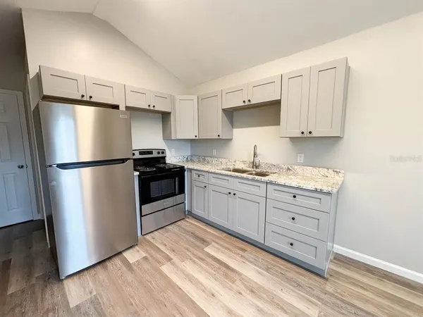 $1,100 | 115 Ave F Southwest, Unit B, Winter Haven, FL 33880