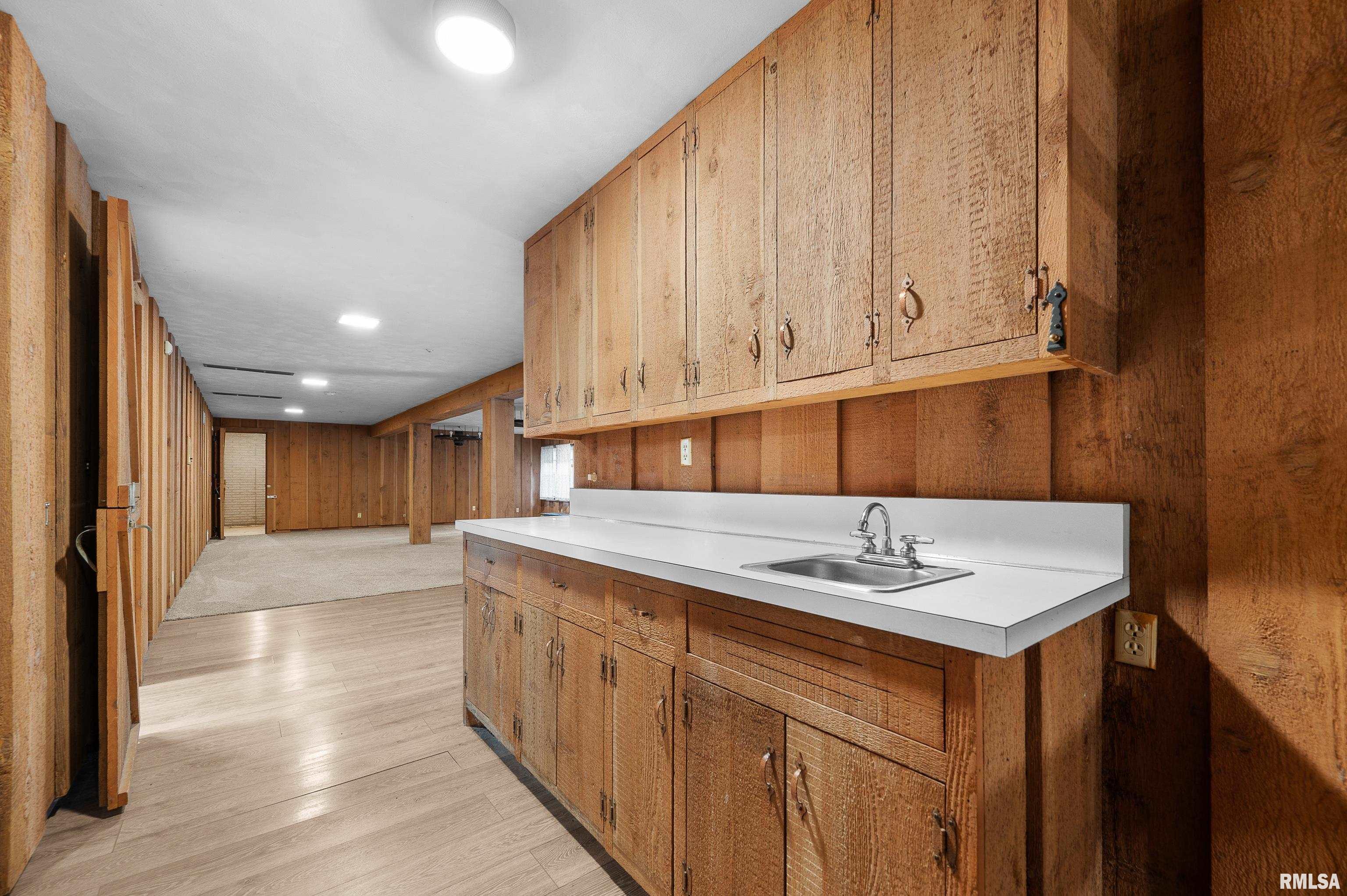 1121 2nd Avenue South Clinton, IA 52732 - Photo 27 of 42