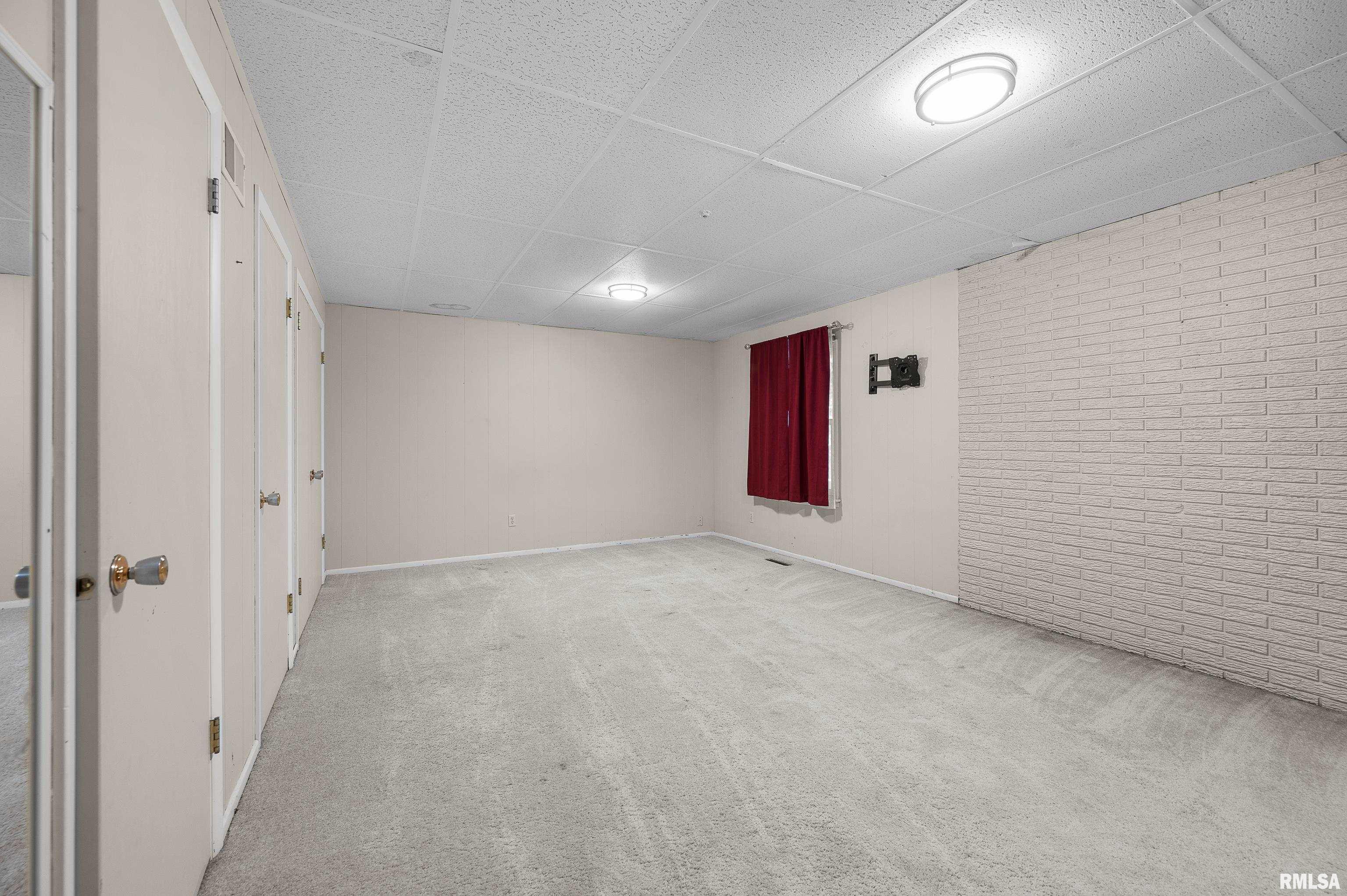 1121 2nd Avenue South Clinton, IA 52732 - Photo 31 of 42