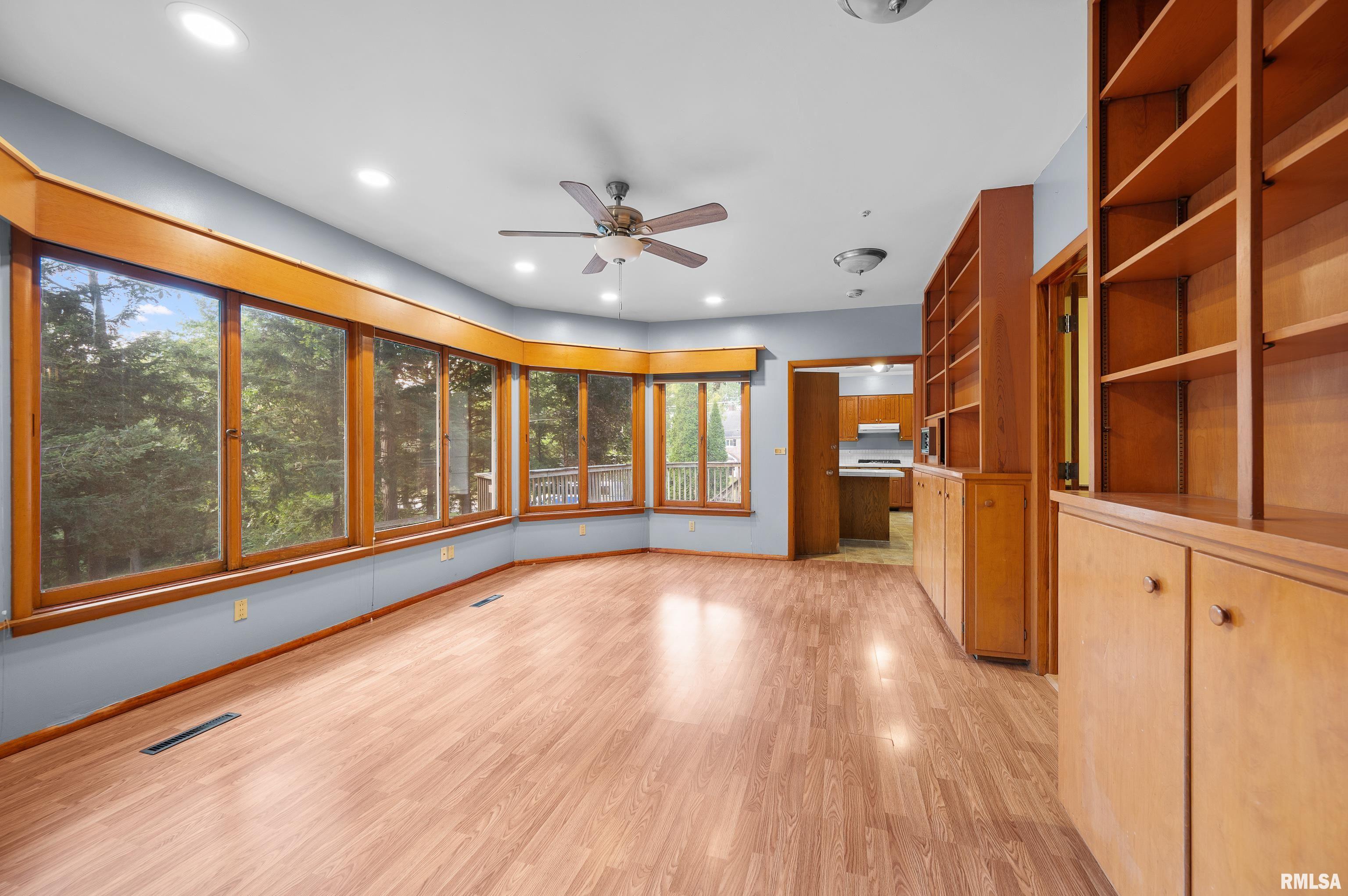 1121 2nd Avenue South Clinton, IA 52732 - Photo 8 of 42