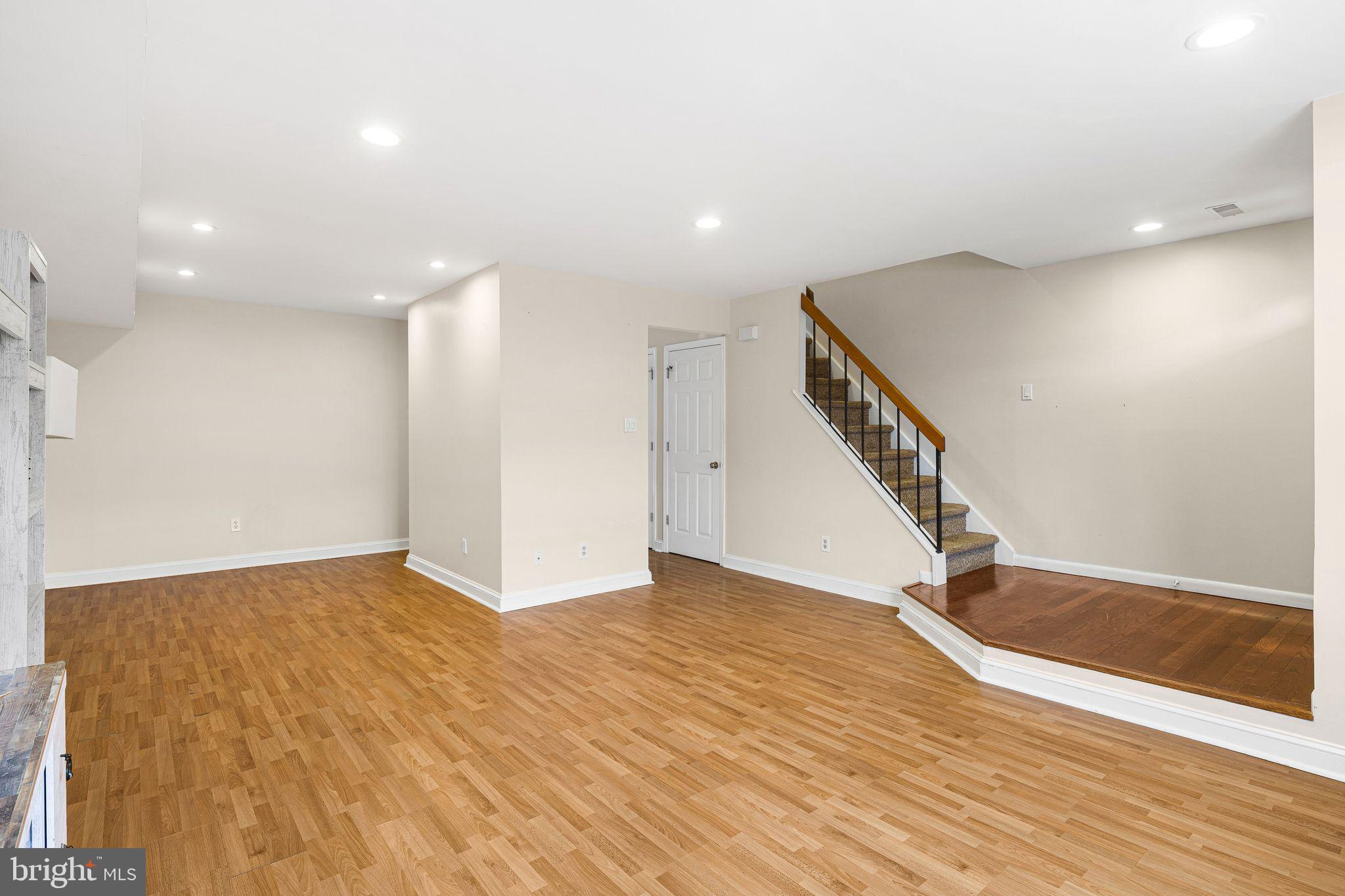 1485 Tarleton Place Warminster, PA 18974 - Photo 13 of 34 Living Room/Dining Room