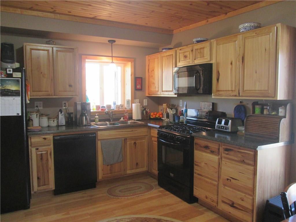 253 Becker Road Butler, PA 16002 - Photo 3 of 25