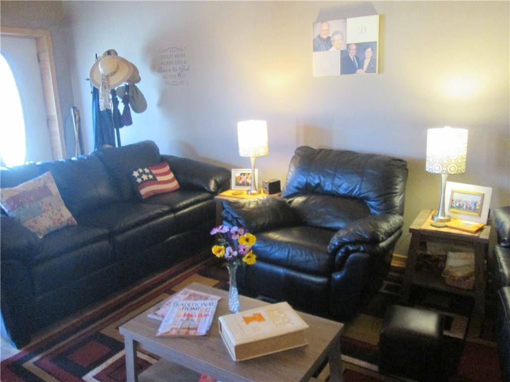 253 Becker Road Butler, PA 16002 - Photo 6 of 25