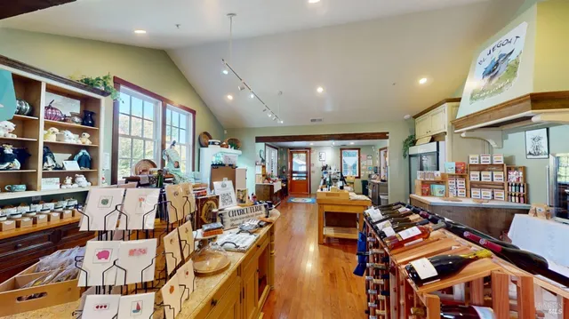 $1,249,000 | 380-378 Bohemian Highway, Sebastopol, CA 95472