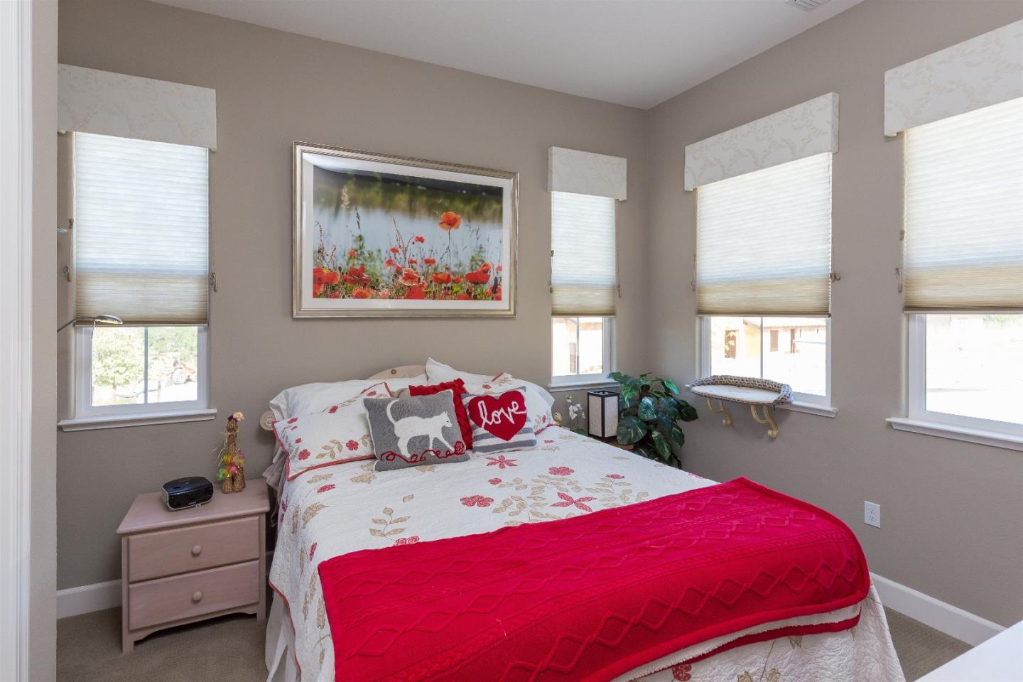 1990 Lavender Way Gilroy, CA 95020 - Photo 13 of 23 Gallery Image 13