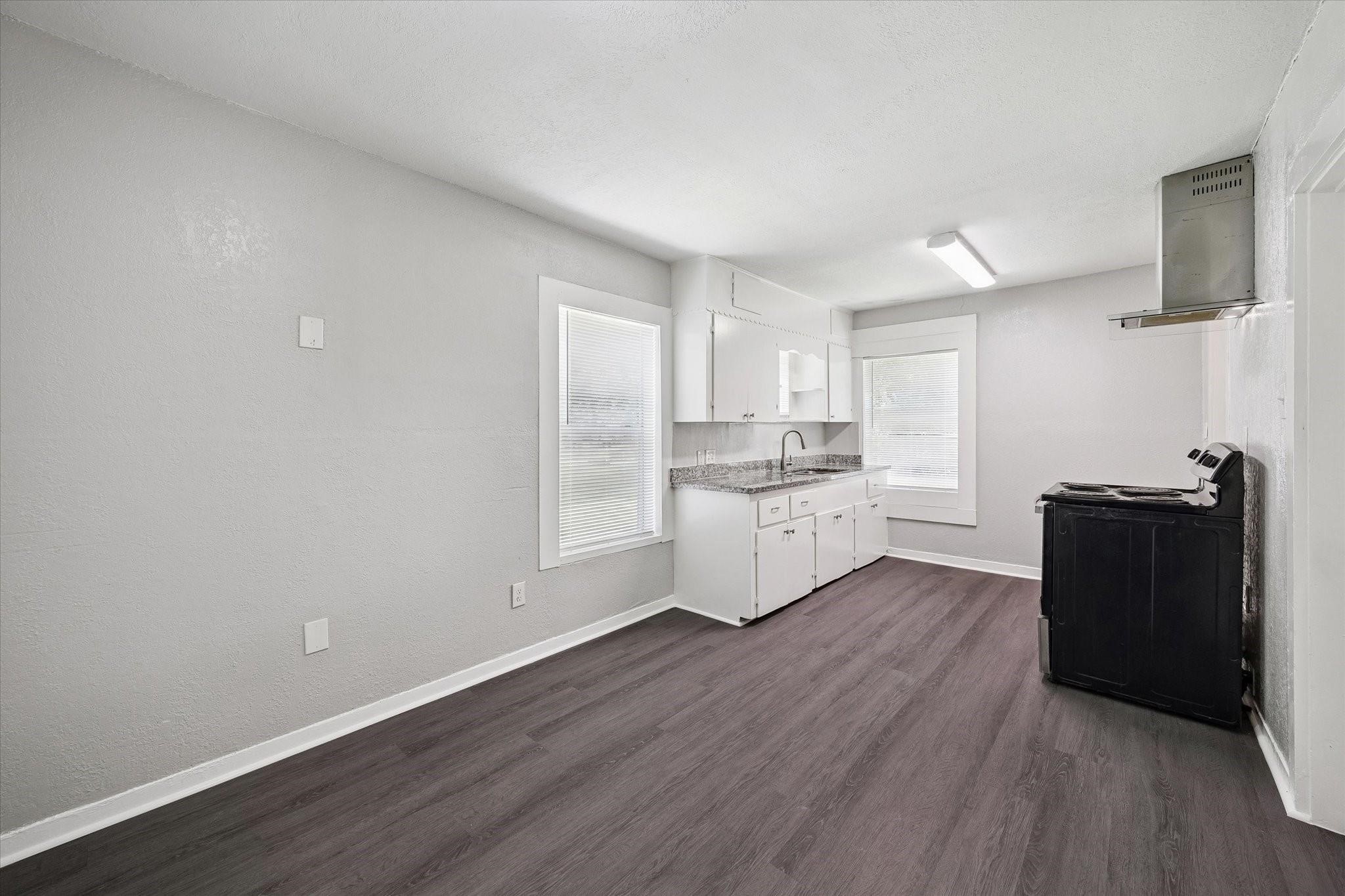 9210 Compton Street Houston, TX 77016 - Photo 3 of 11