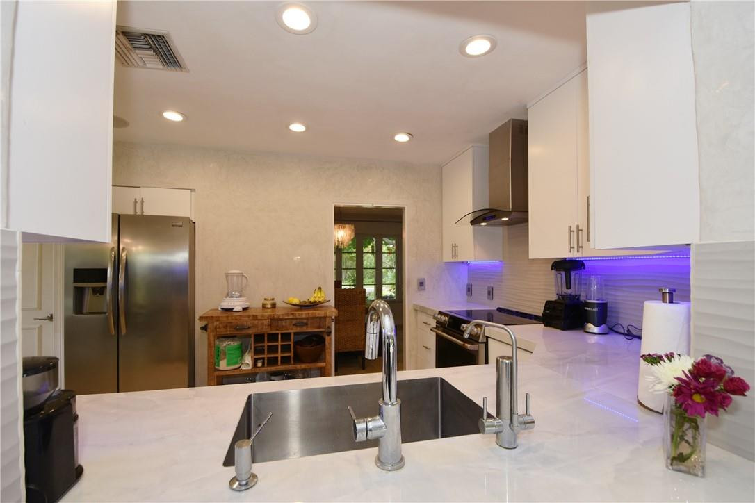 210 Northwest 6th Court Boca Raton, FL 33432 - Photo 10 of 50 Photo 10