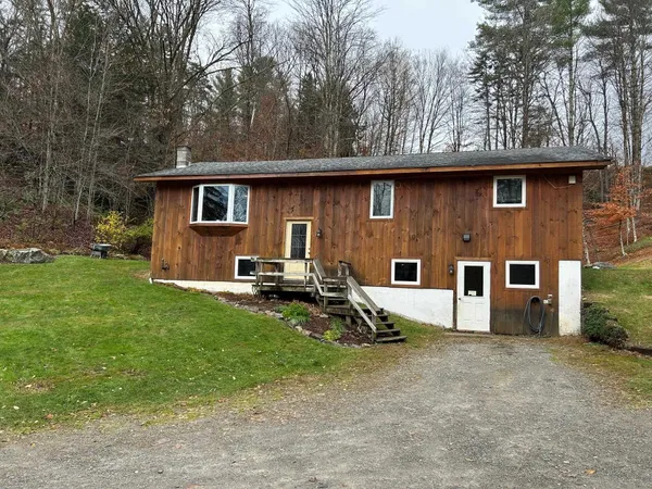 $499,000 | 33 Williams Lane, Wolcott, VT 05680
