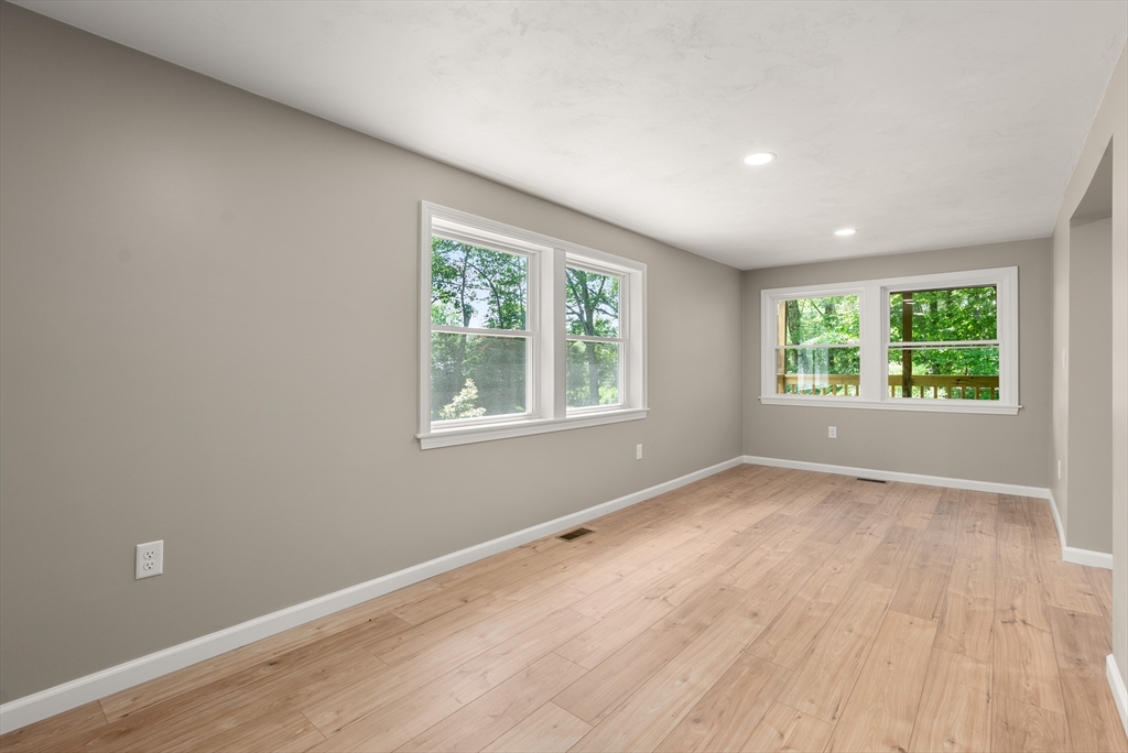133 Little Alum Road Brimfield, MA 01010 - Photo 9 of 34