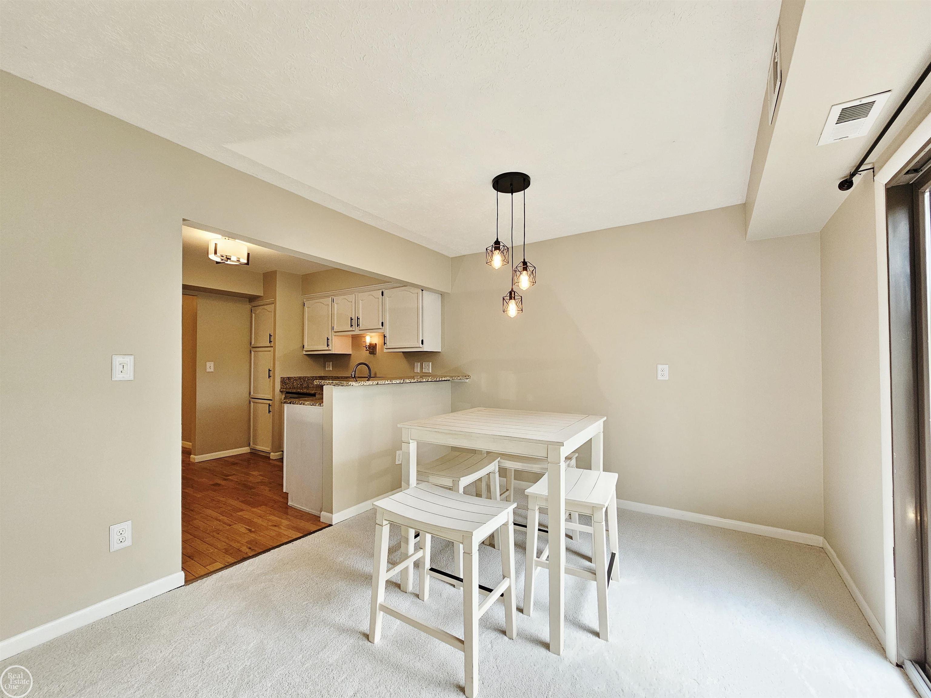 1693 Riverside Drive, Unit 6 Rochester Hills, MI 48309 - Photo 11 of 30
