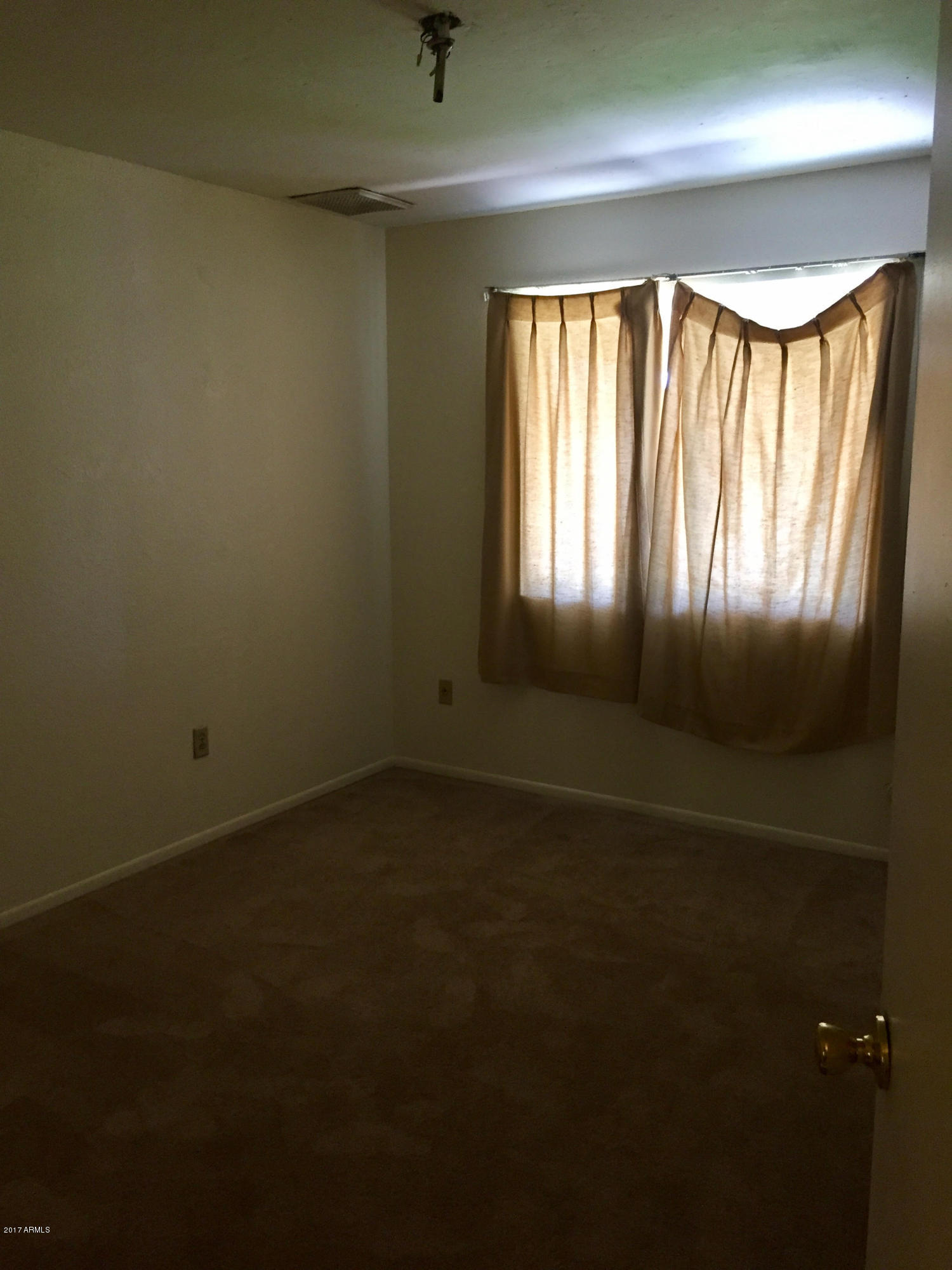 4821 West Berkeley Road Phoenix, AZ 85035 - Photo 6 of 10 Master Bedroom