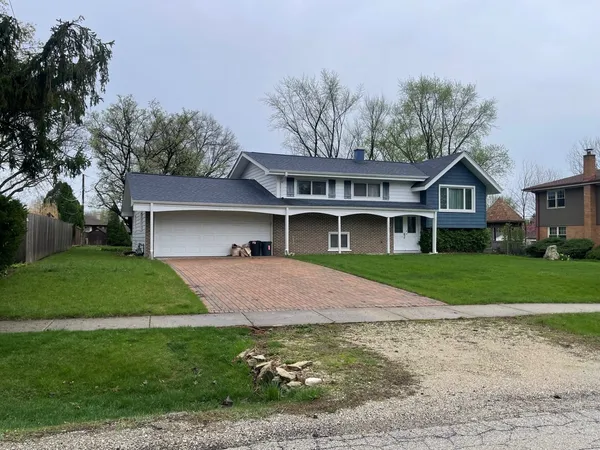 $419,500 | 615 East Turner Avenue, Roselle, IL 60172